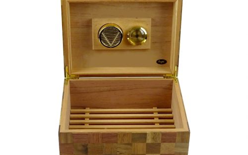 Humidor 50 szál szivar részére, spanyol cédrusfa szivar táoló doboz, párásítóval, hygrométerrel - pepita